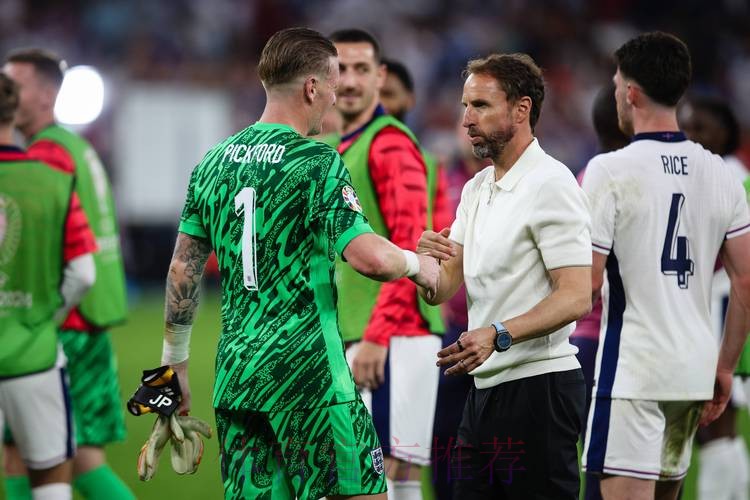 记者：贝林与吕迪格训练中发生冲突 最终握手言和