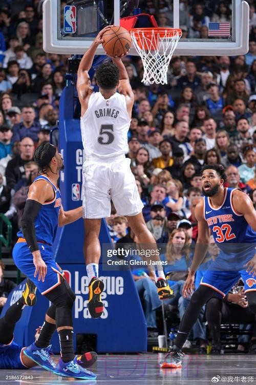 格兰姆斯全场7投仅1中，三分3中0得到5分3篮板1抢断1失误